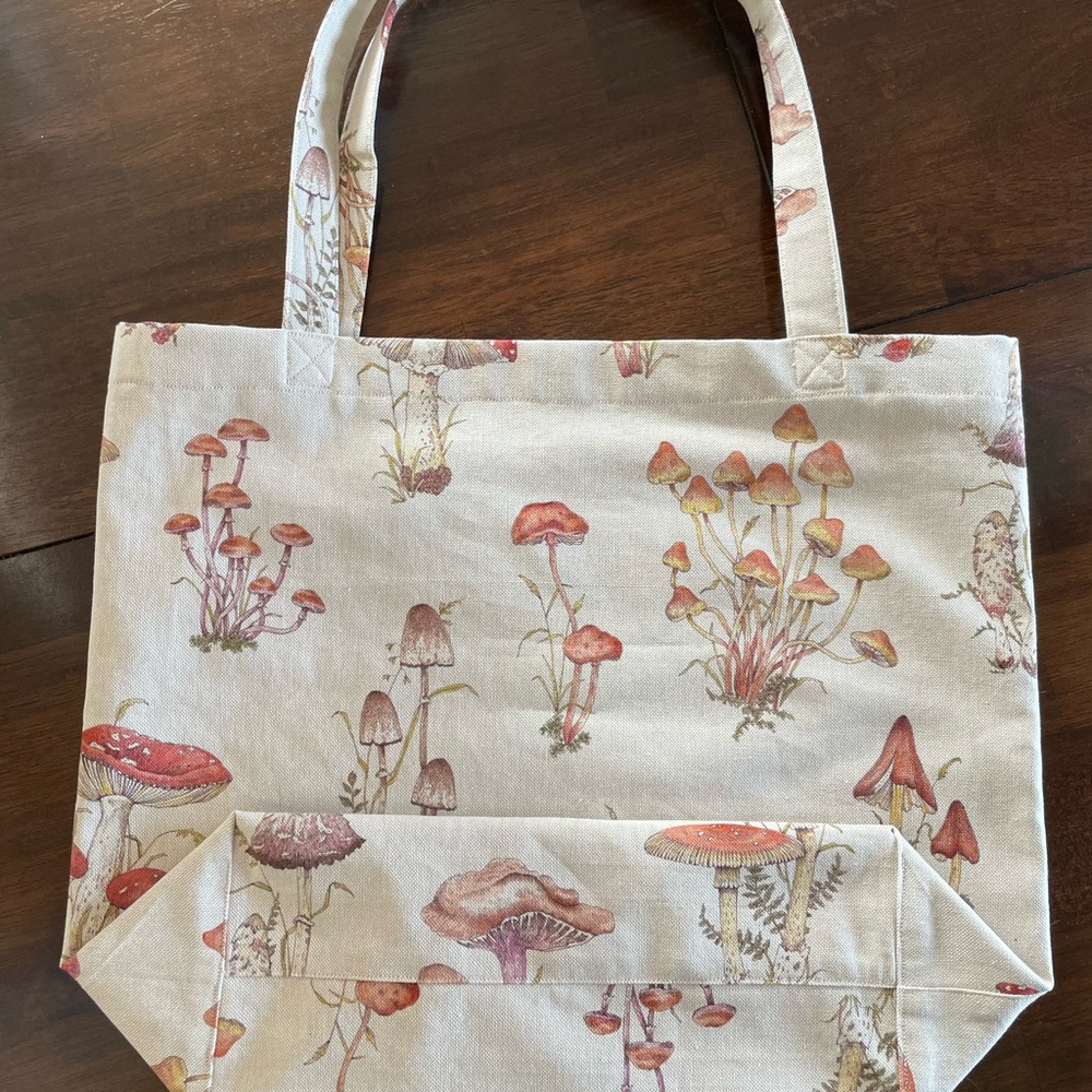 REVERSIBLE Mushroom & Moth tote bag - Handmade - Picture 4 of 10
